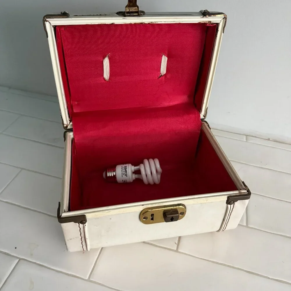Vintage Toiletry/Makeup Traveling Case with Red Velvet Lining